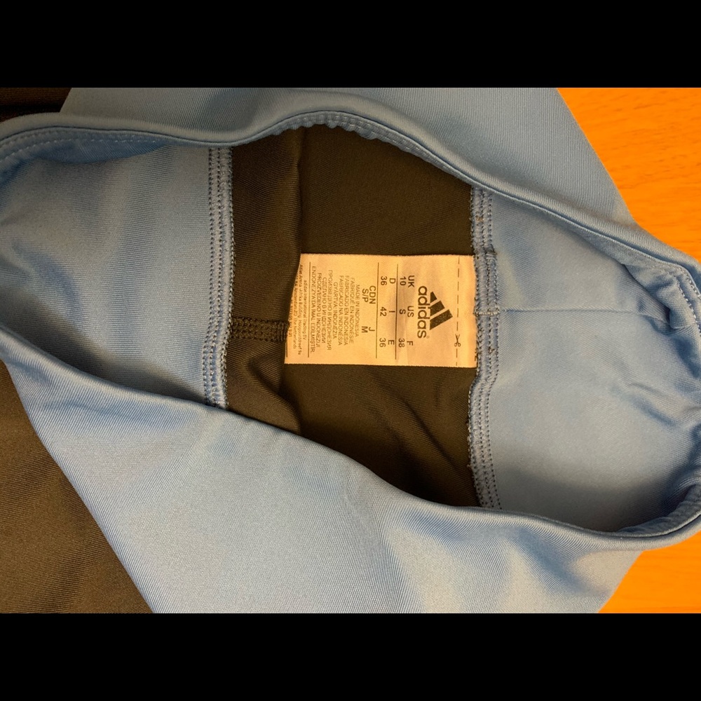 Adidas fitted capris - Picture 2 of 2